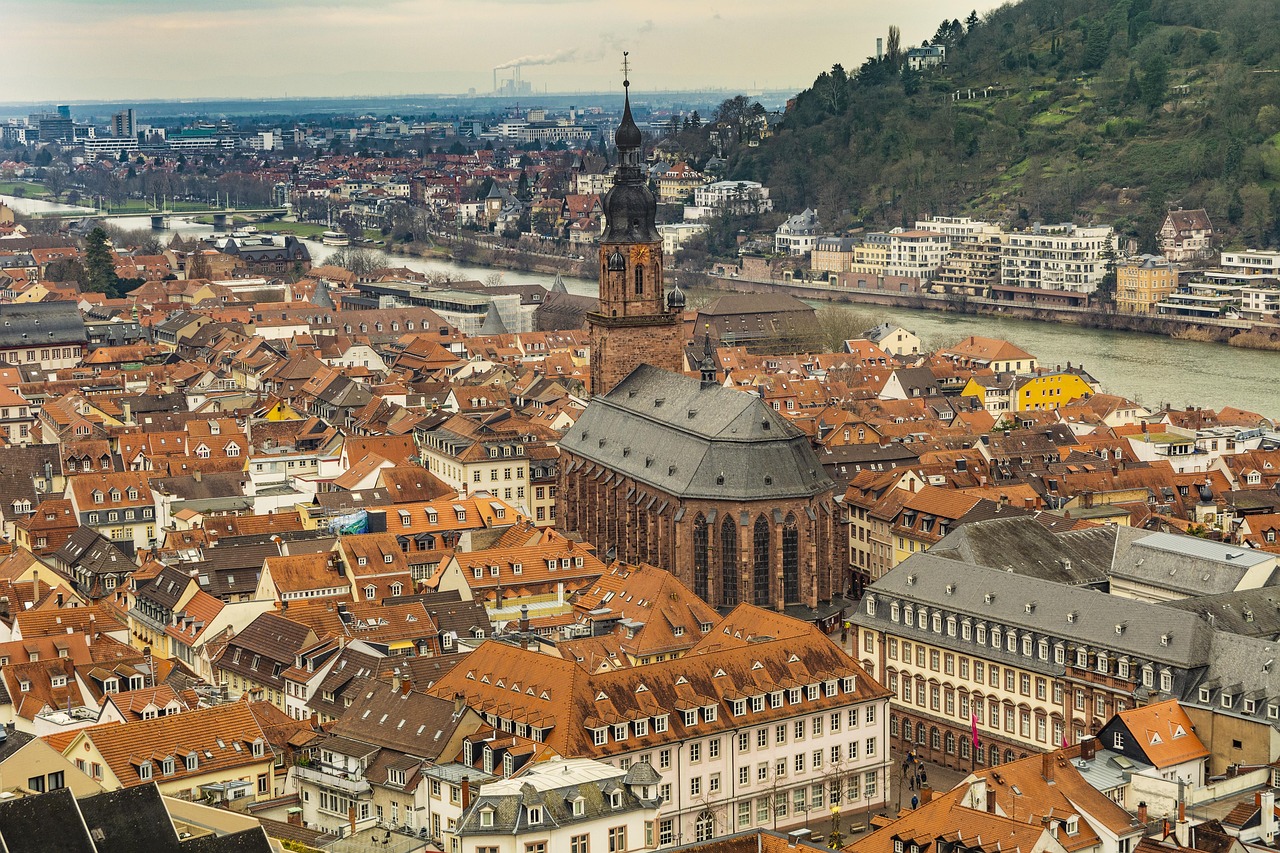 Festliche Stimmung beim abendlichen Einkaufen in der Heidelberger Altstadt